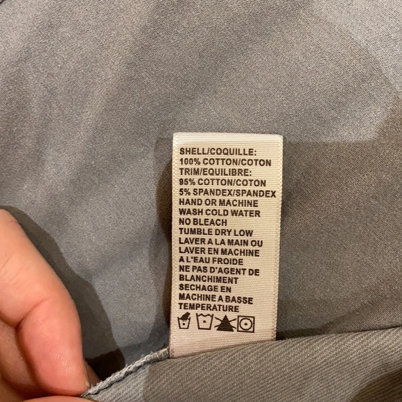 Button down - Picture 3 of 3